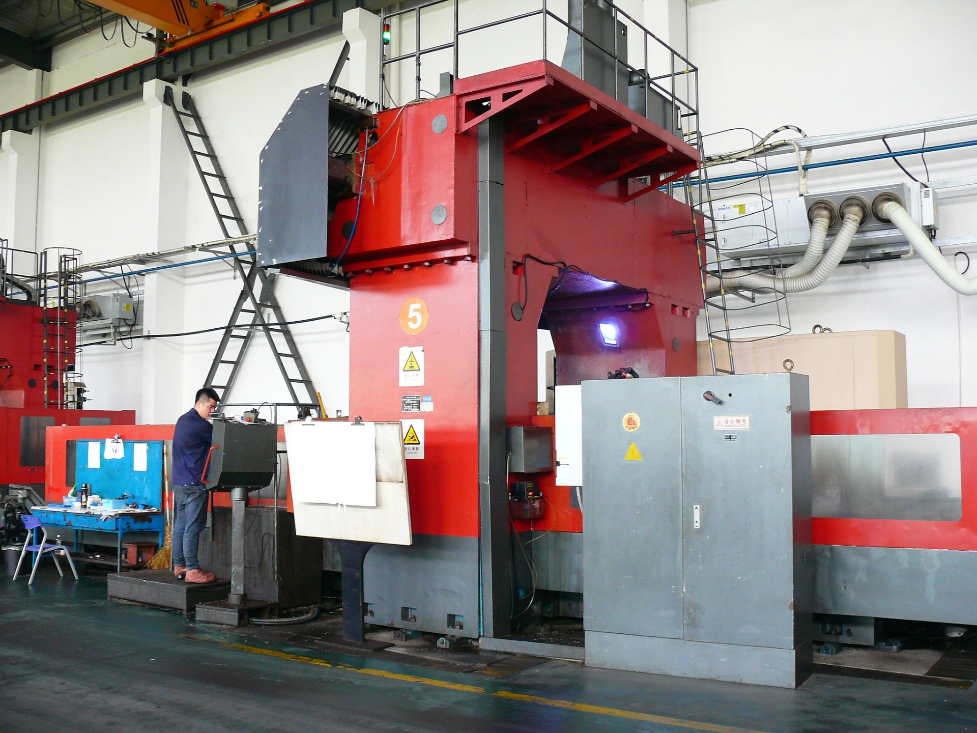 加工中心5號(hào)機(jī)